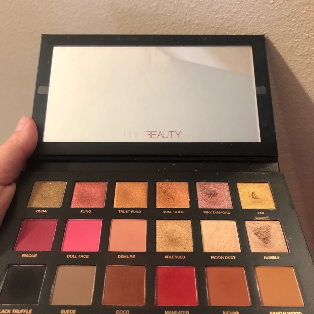 Huda beauty palette